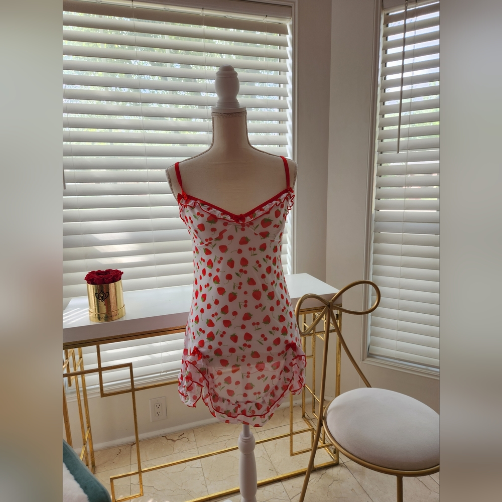 MINI SLIP DRESS STRAWBERRY LOVE